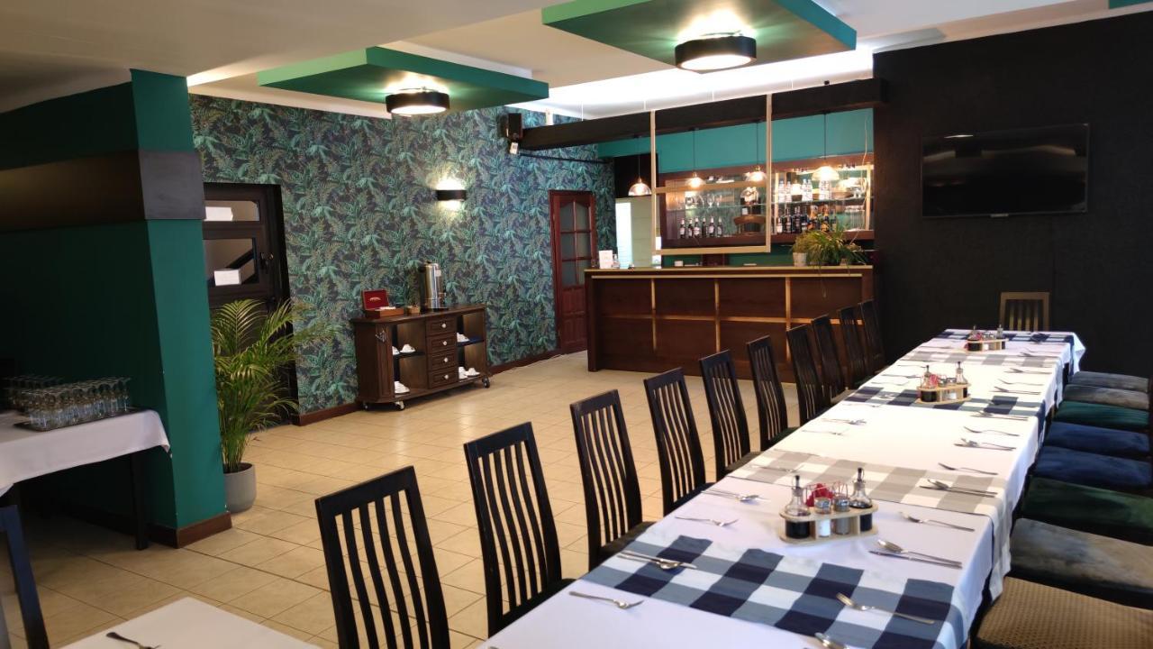 Bialy Orzel Aparthotel Пшемишъл Екстериор снимка